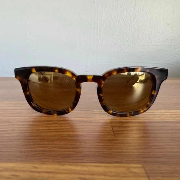 Oliver Peoples Tortoise Sunglasses - Picture 1 of 9